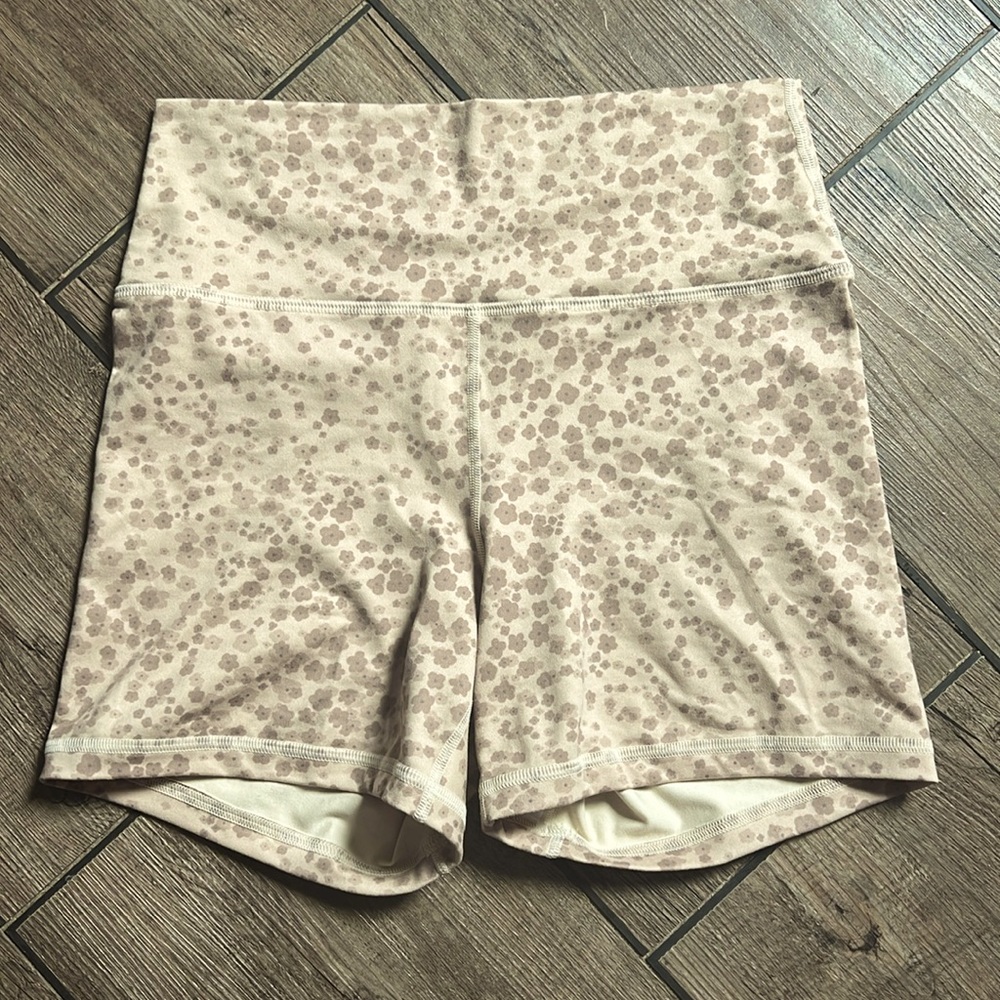 Fleo High Rise 4” Shorts